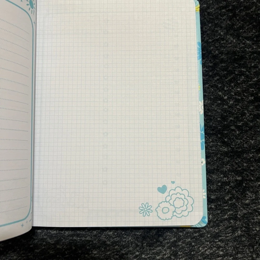 💜 Journal - Squishmallows Sunny Activity Notebook